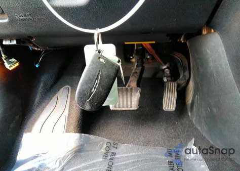 2015 Chrysler 200 C z USA, uszkodzony, nr VIN 1C3CCCCG5FN515400